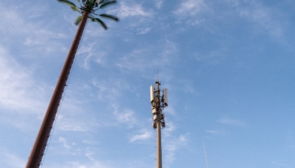 Une antenne 5G à Casablanca, au Maroc, le 1er octobre 2023.