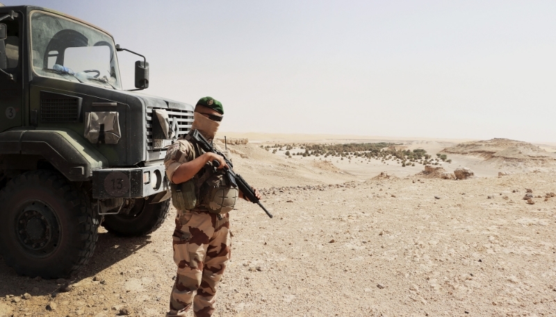 Un soldat français de la force Barkhane dans le nord du Tchad, le 2 juin 2022.