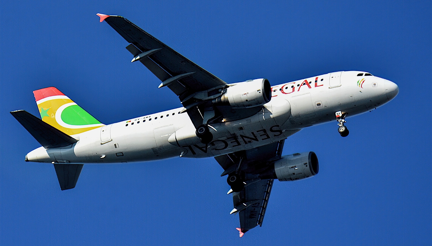 Un avion d'Air Sénégal arrive à l'aéroport de Marseille, en France, en août 2024.