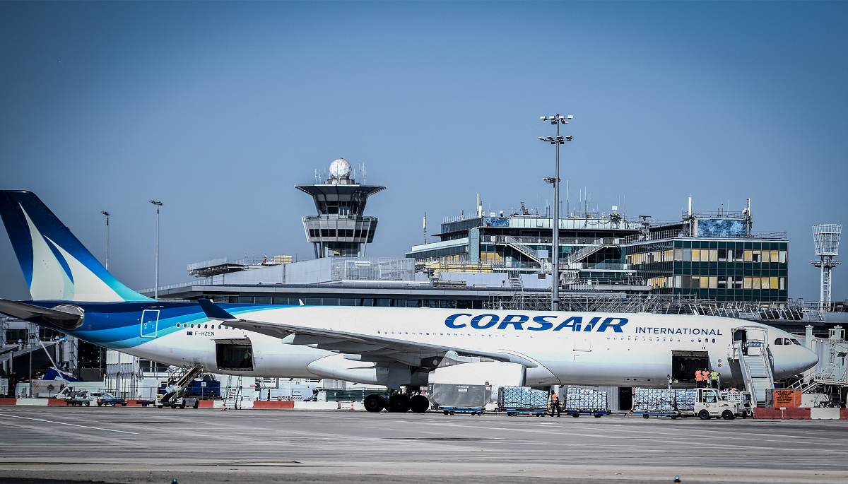 Un avion Corsair à l'aéroport d'Orly, près de Paris, en juin 2020.