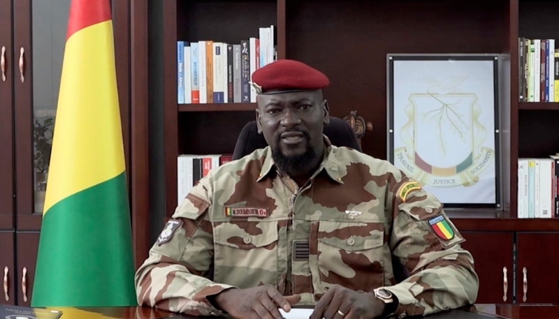 Le président guinéen, Mamadi Doumbouya, à Conakry, en décembre 2023.