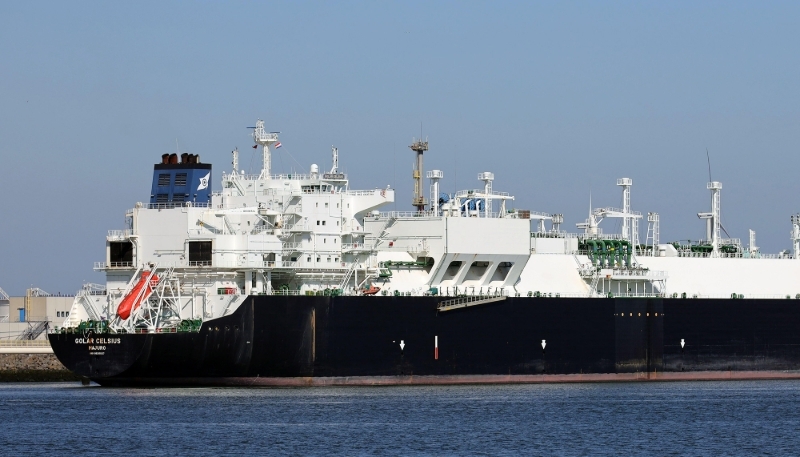 Un navire de la firme Golar, dans le port de Rotterdam, en mai 2021.