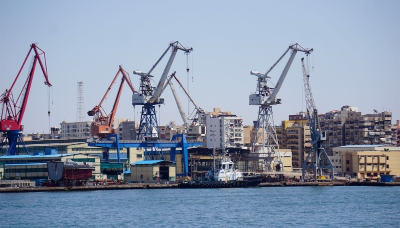 Installations portuaires dans la ville de Port-Saïd, en avril 2023.