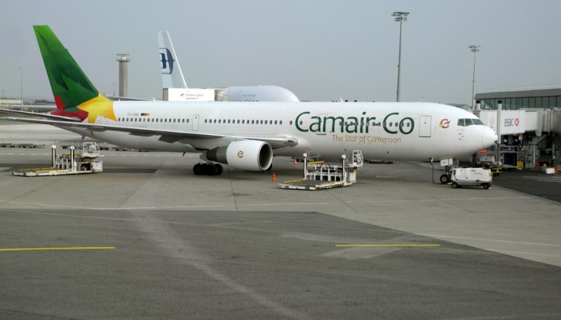 Un Boeing de la Camair-Co, à Roissy (France), le 3 mai 2013.