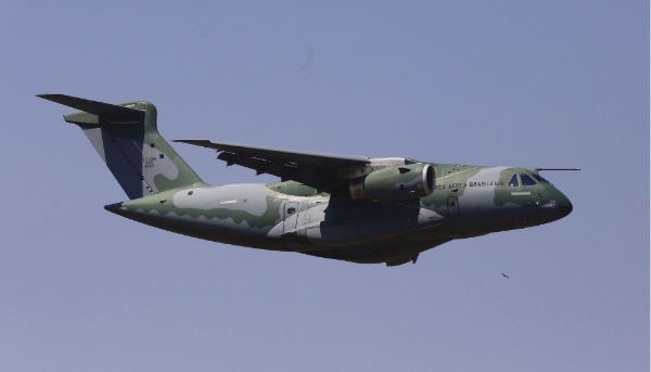 Un avion C-390 Millennium du constructeur aéronautique brésilien Embraer, en février 2023.