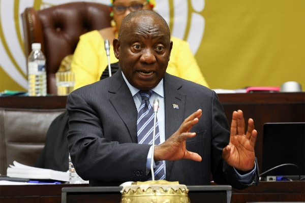 Le président sud-africain Cyril Ramaphosa lors d'une séance de questions au Parlement, le 29 septembre 2022.