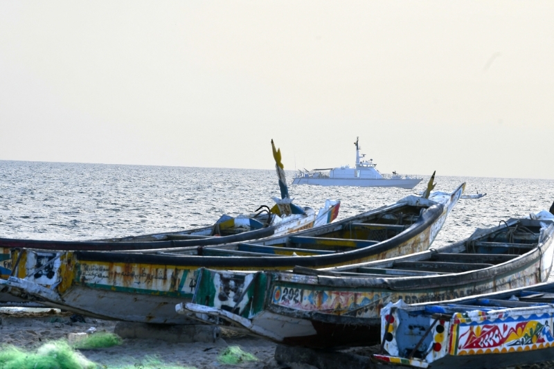 Un navire de l'armée sénégalaise au large de Saint-Louis, au nord du pays, en octobre 2022.