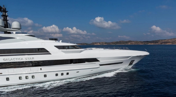 Le super-yacht Galactica Star.