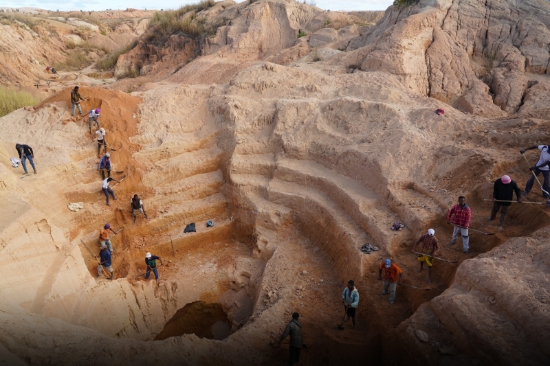 Une mine de saphir près d'Ilakaka, dans le Sud malgache.