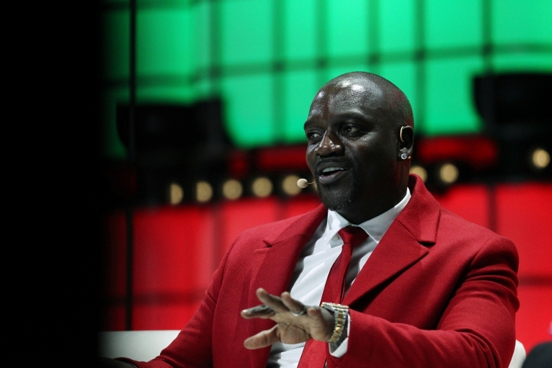 Le rappeur Akon présentant sa cryptomonnaie Akoin au WebSummit de Lisbonne en novembre 2019.