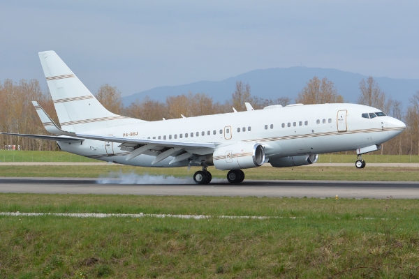 Le Boeing 737 immatriculé P4-BBJ régulièrement utilisé par Sylvia Bongo.